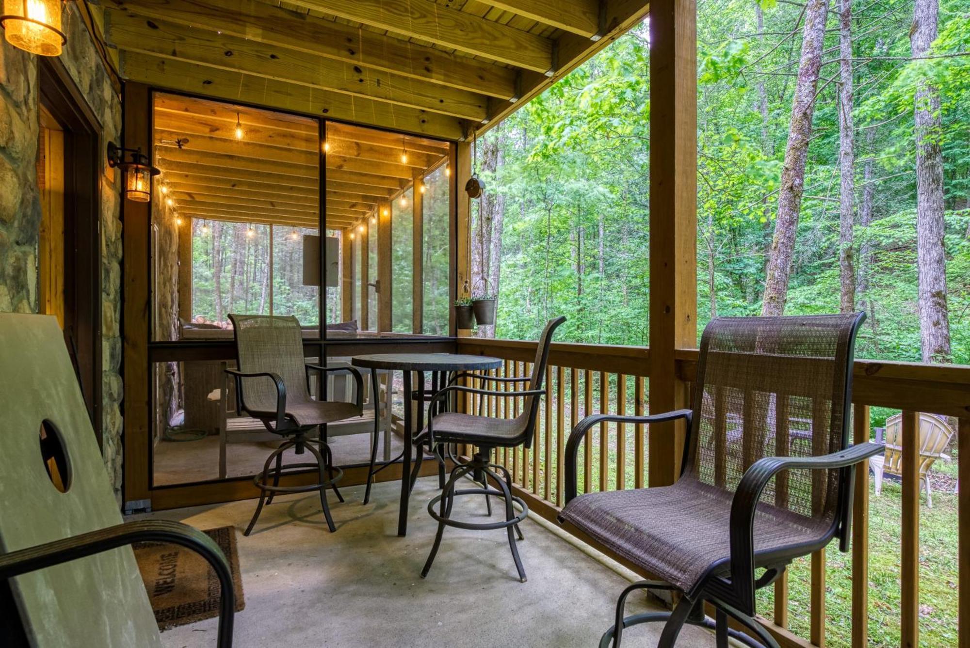 Hidden Cove Sevierville